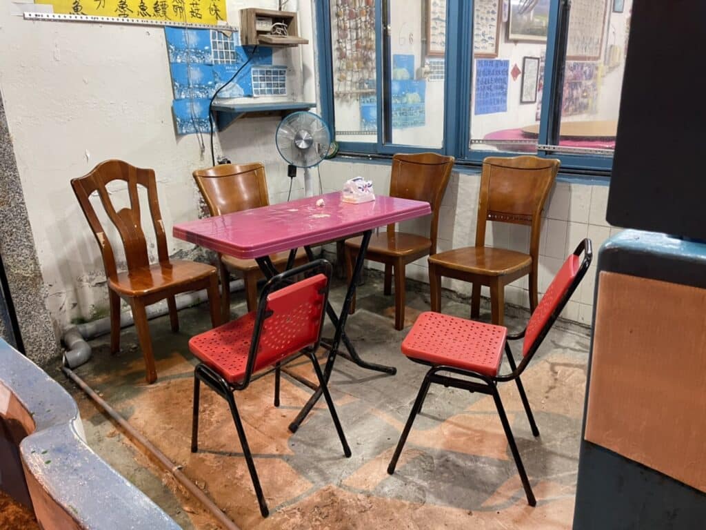 【恆春海鮮】本港活海鮮-內有最新2025菜單/在花枝膘與龍蝦粥中流連忘返的祕境 - 19