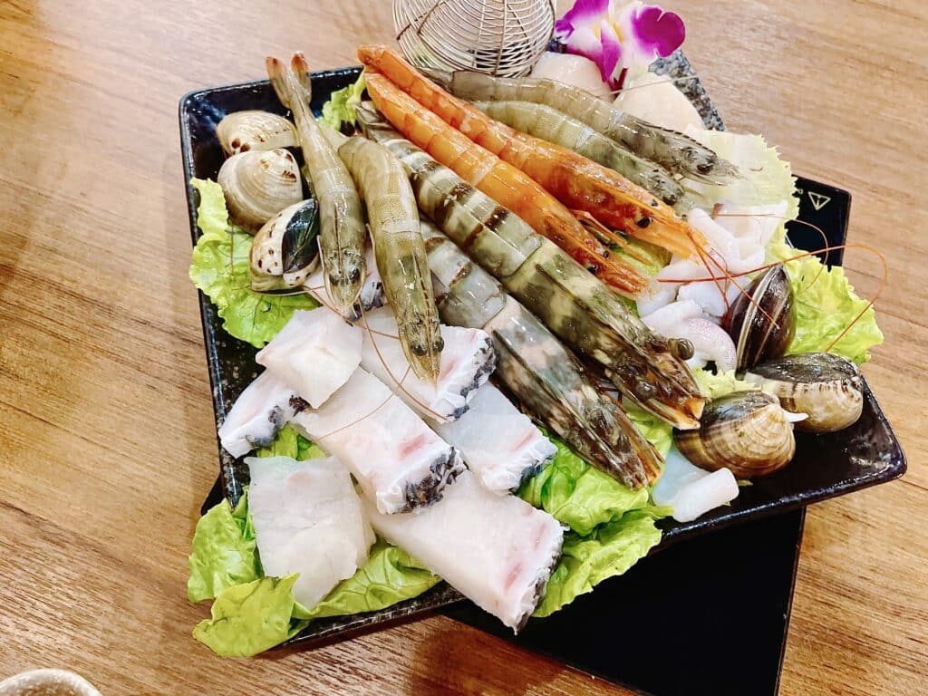 【台北大安美食】大毛屋涮涮鍋-內有2024最新菜單/免費招待寵物吃雞肉吃到飽/與毛小孩一起吃火鍋的寵物友善餐廳 - 12