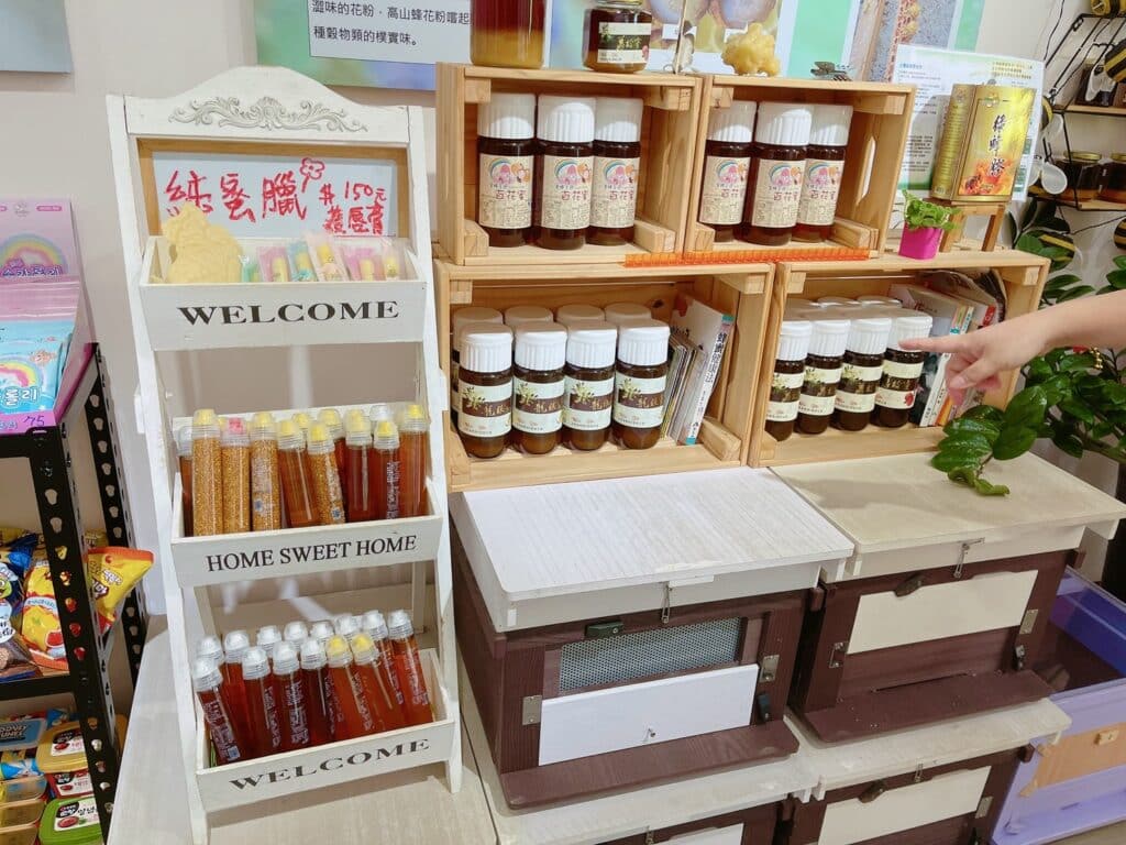 【南投埔里景點】蜜蜂王國&時時晴法式甜點坊/內有2024目錄/精緻繽紛的法式甜點與蜂蜜美麗的邂逅 - 168