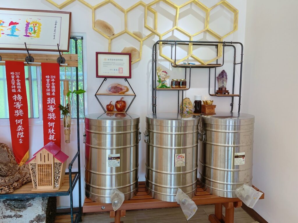 【南投埔里景點】蜜蜂王國&時時晴法式甜點坊/內有2024目錄/精緻繽紛的法式甜點與蜂蜜美麗的邂逅 - 170