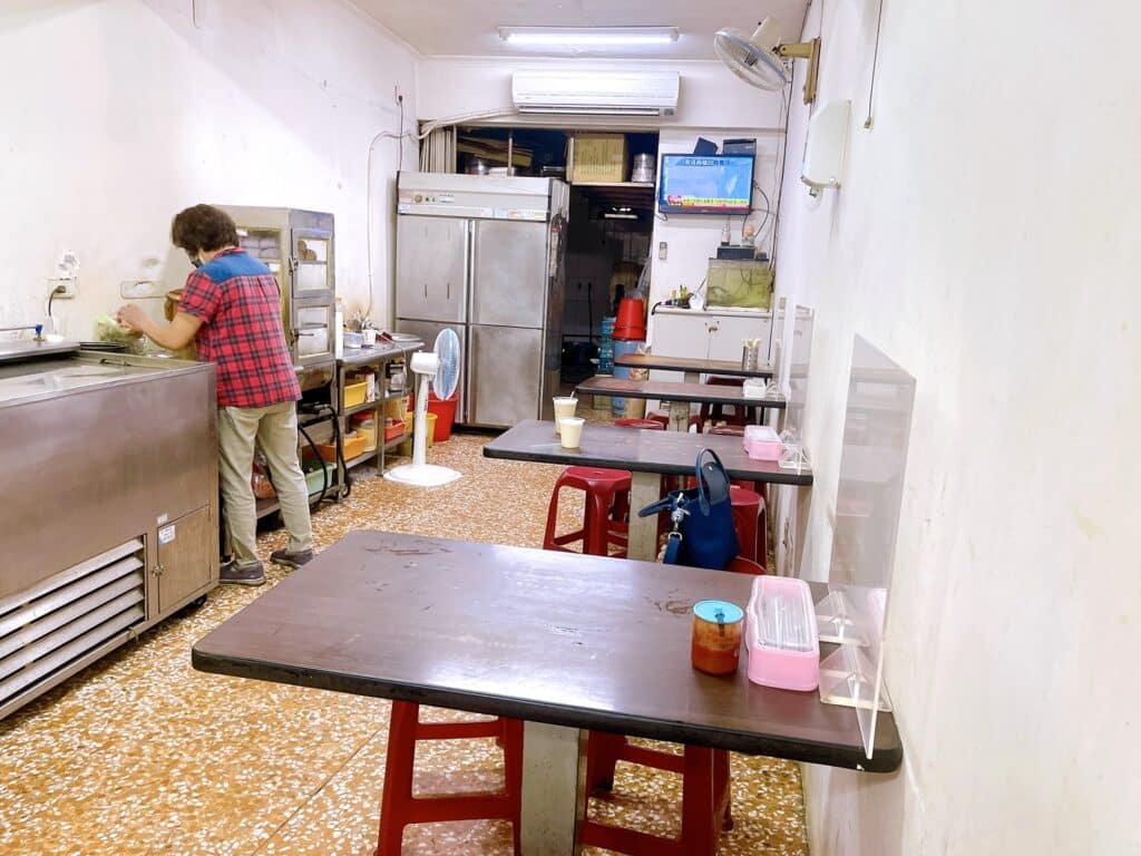 【台北美食】重慶豆漿炸蛋餅-內有2026最新菜單/日本人也推薦的大龍峒市場必吃老字號排隊美食 - 26