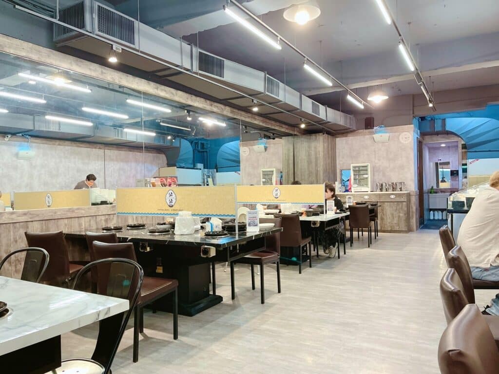 【蘆洲美食】柒柒石頭火鍋-內有2024最新菜單/329元無限享用鮮切肉品、季節鮮蔬、牛丼飯、飲料吧、冰淇淋 - 44