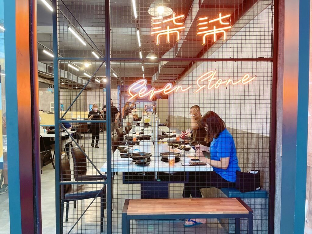 【蘆洲美食】柒柒石頭火鍋-內有2024最新菜單/329元無限享用鮮切肉品、季節鮮蔬、牛丼飯、飲料吧、冰淇淋 - 8