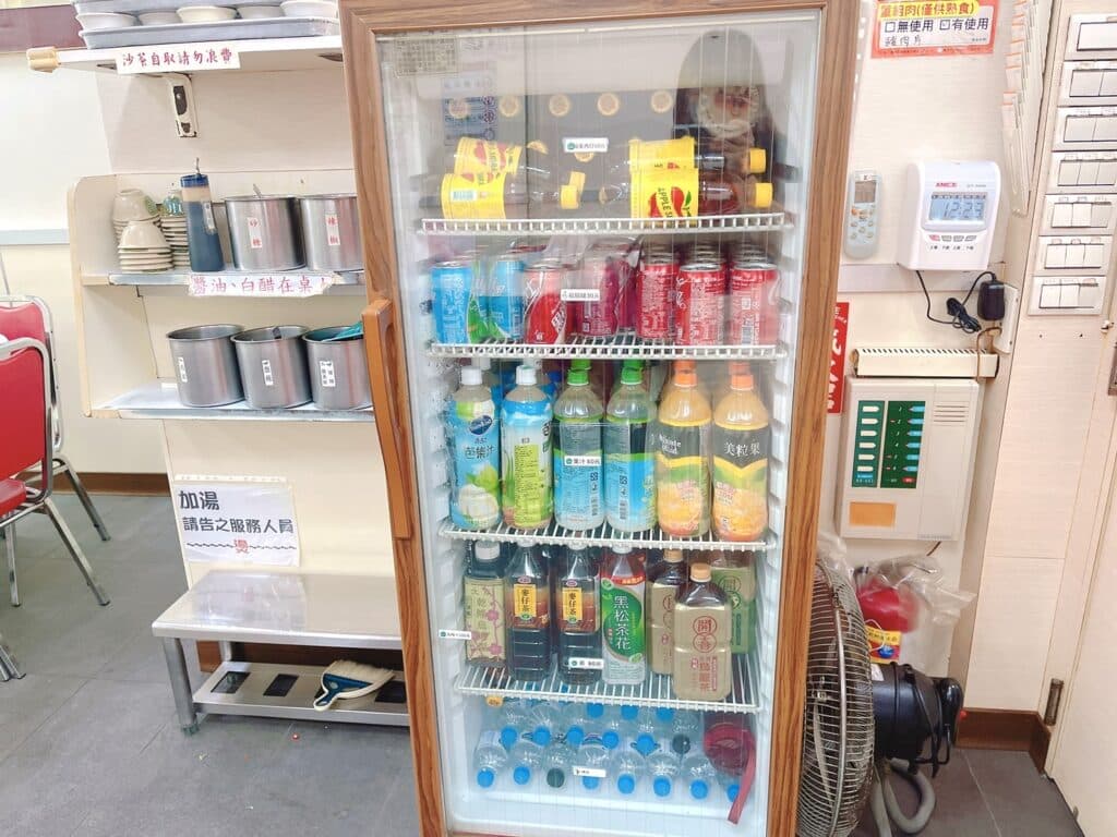 【松山美食】松山小紅莓石頭火鍋城-內有2026菜單/台北前三名的人氣石頭火鍋 - 56