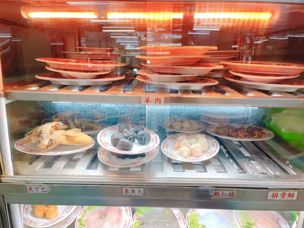 【松山美食】松山小紅莓石頭火鍋城-內有2026菜單/台北前三名的人氣石頭火鍋 - 18