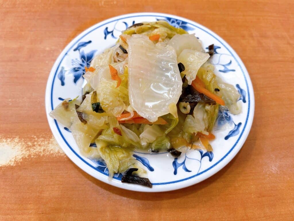 【嘉義美食】民主火雞肉飯-內有2024最新菜單/嘉義在地推薦的五大火雞肉飯之一/滿滿油蔥香火雞肉飯 - 20