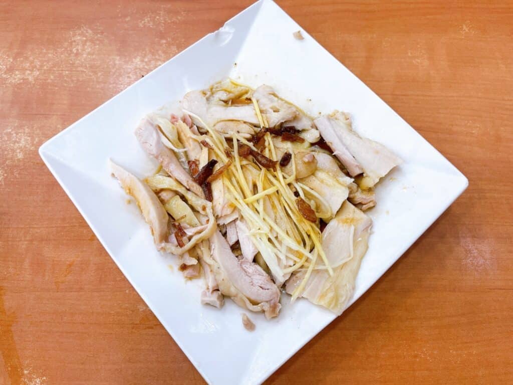 【嘉義美食】民主火雞肉飯-內有2024最新菜單/嘉義在地推薦的五大火雞肉飯之一/滿滿油蔥香火雞肉飯 - 16