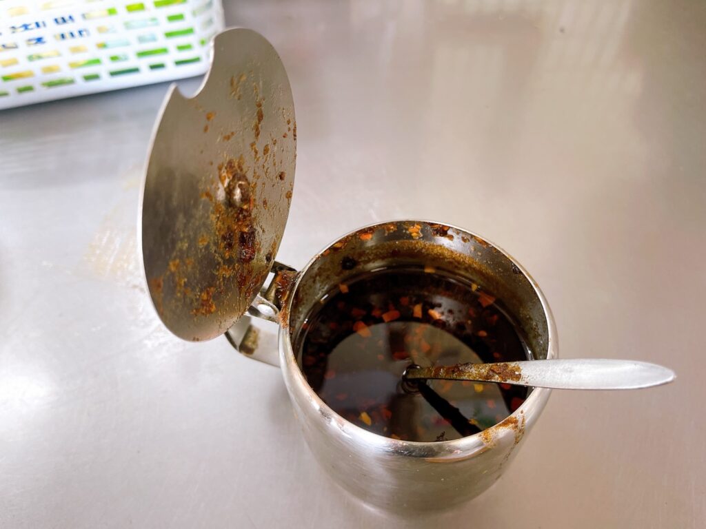 【台北信義美食】易家鯊魚麵-內有2024菜單/鯊魚入口即化在地獨特的美味 - 24