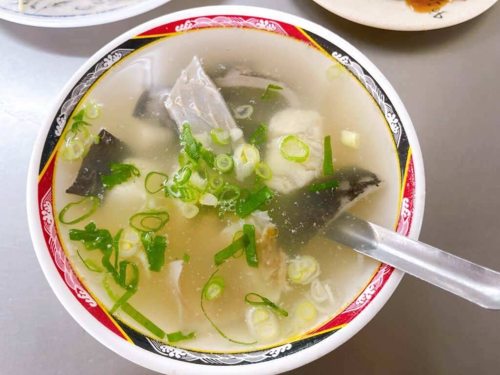 【台北信義美食】易家鯊魚麵-內有2024菜單/鯊魚入口即化在地獨特的美味 - 15