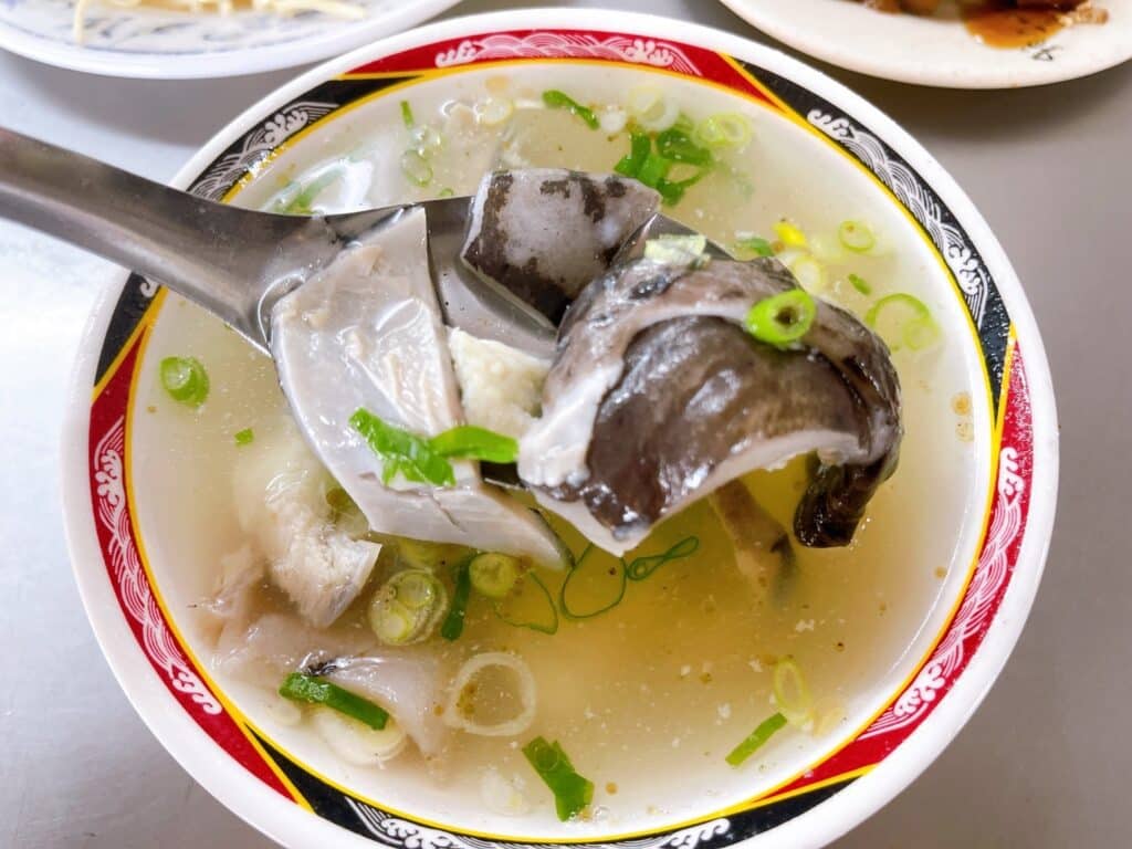 【台北信義美食】易家鯊魚麵-內有2024菜單/鯊魚入口即化在地獨特的美味 - 17