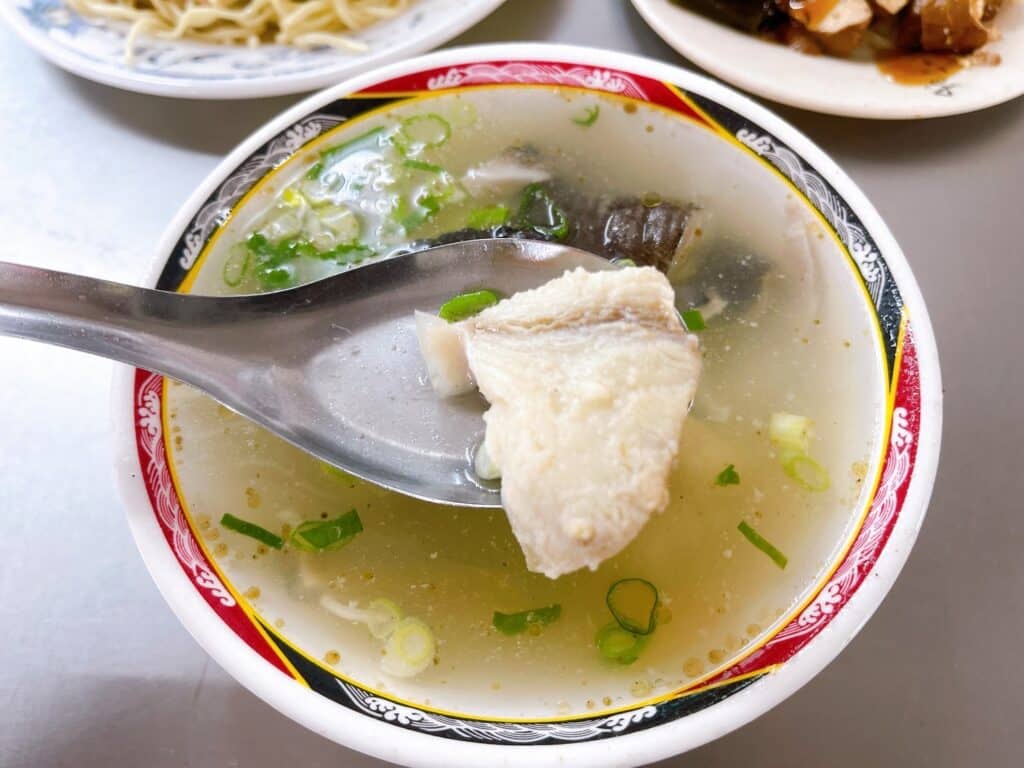 【台北信義美食】易家鯊魚麵-內有2024菜單/鯊魚入口即化在地獨特的美味 - 16