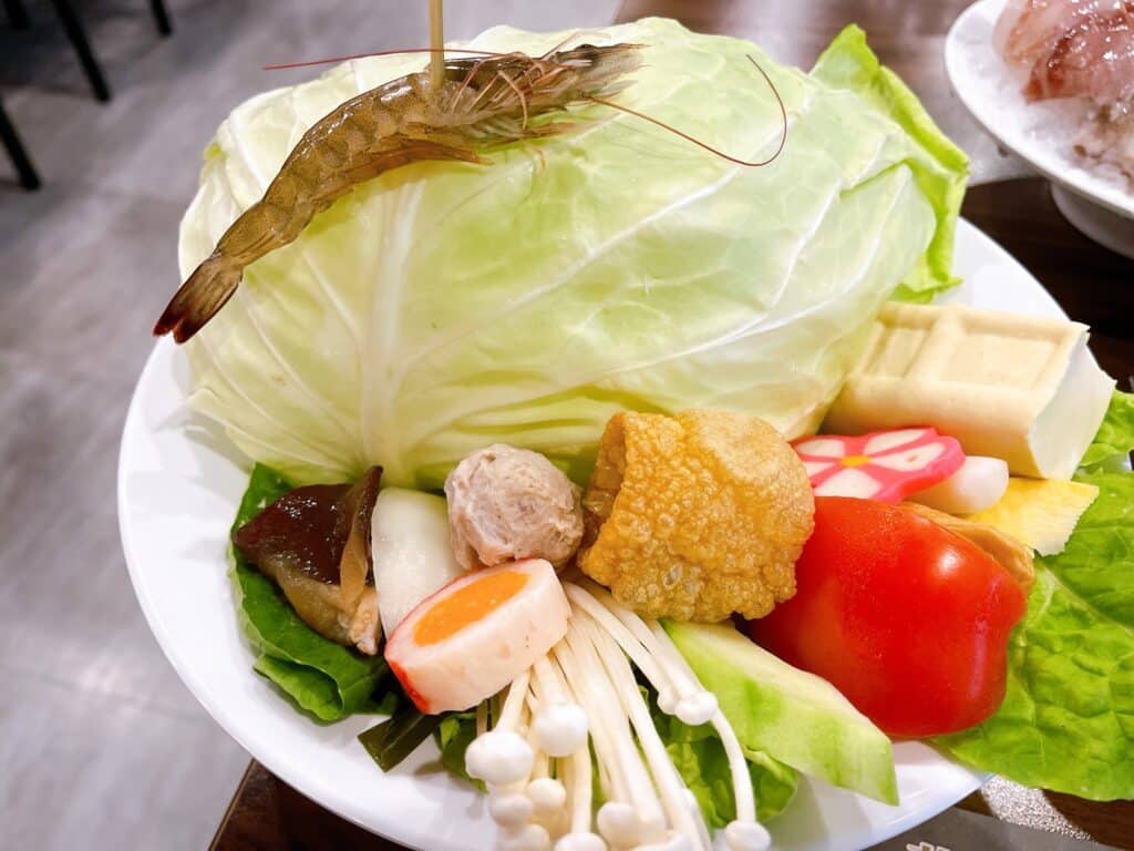 【新北美食】八方悅鍋物-內有2024菜單/百元即可享用滷肉飯/烏龍麵/飲料/冰淇淋吃到飽 - 28