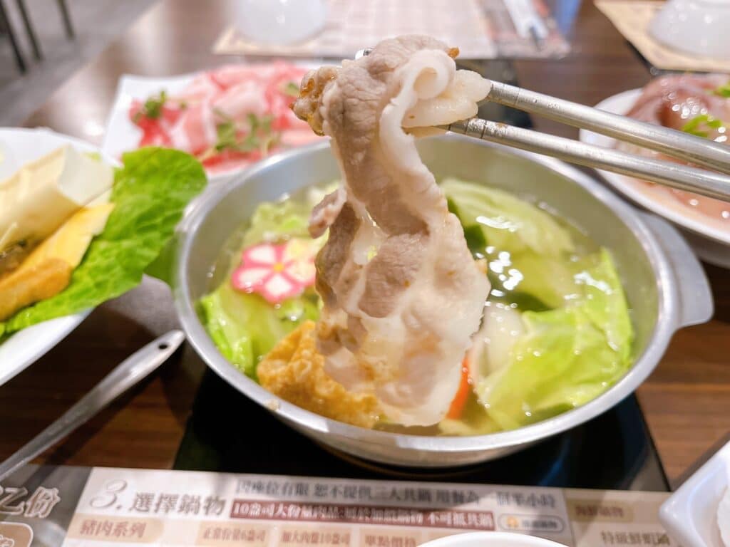 【新北美食】八方悅鍋物-內有2024菜單/百元即可享用滷肉飯/烏龍麵/飲料/冰淇淋吃到飽 - 22