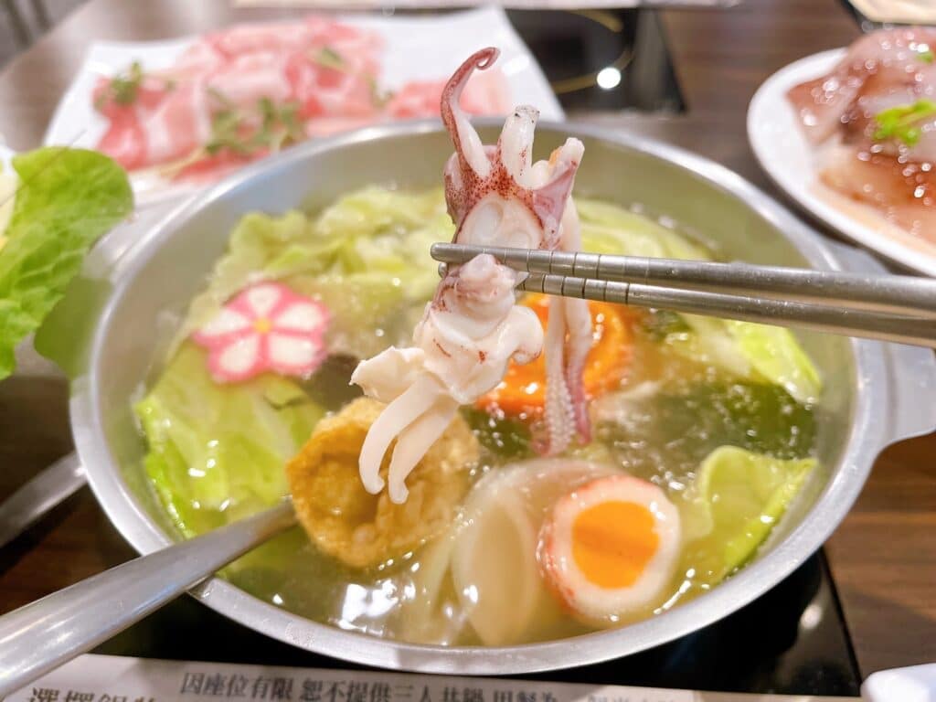 【新北美食】八方悅鍋物-內有2024菜單/百元即可享用滷肉飯/烏龍麵/飲料/冰淇淋吃到飽 - 27