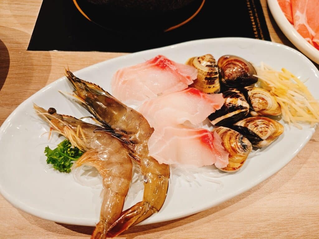 【台北美食】雞湯大叔-內有2026菜單/主打法式雞湯的湯頭/為了湯控而生的火鍋 - 29