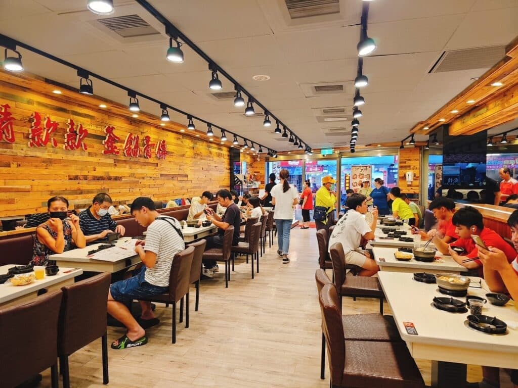 【新北美食】六扇門時尚湯鍋-內有2026菜單/百元鍋物精緻享受/自助吧無限享用 - 41