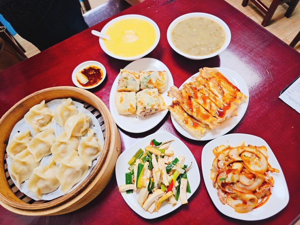 【台北美食】頂好紫琳蒸餃館-內有2024菜單/東區超人氣平價美食 - 10